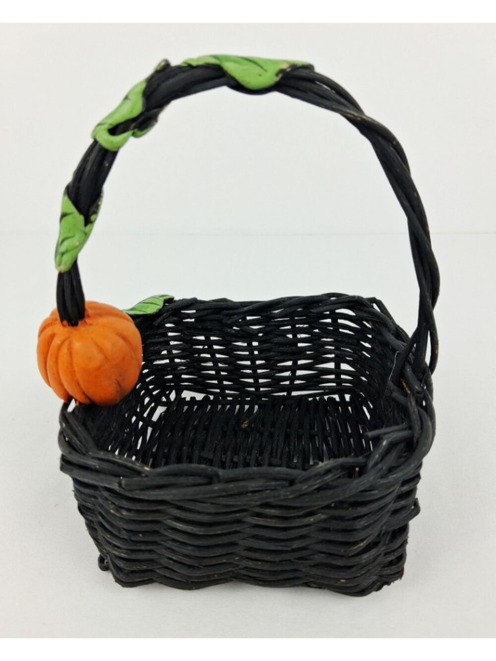 VTG FTD Halloween Spooky Black Wicker Basket with Jack-O-Lantern & Vine Accents - Picture 3 of 8